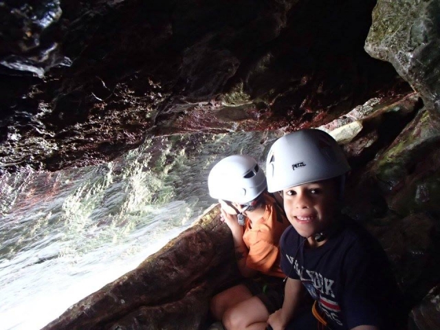  ¡Explora con Outdoor Matters Espeleología!